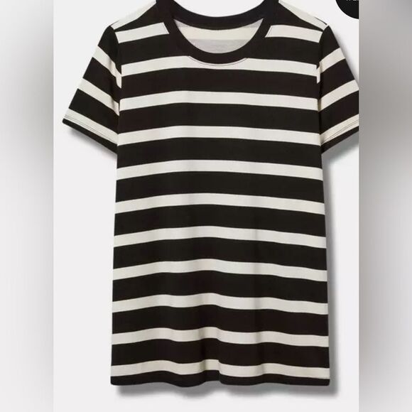 Torrid Black and Cream Striped Top - Picture 4 of 13